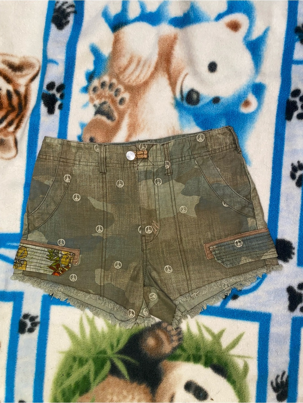 Anthropologie Olive Camo Peace-Sign Denim Shorts - Picture 1 of 6